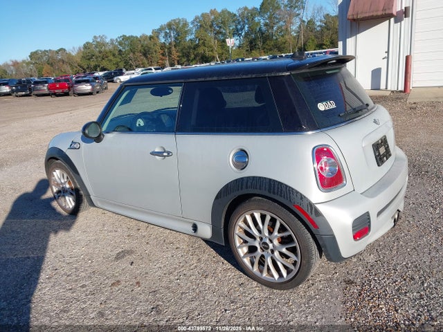2012 MINI COOPER S WMWSV3C59CTY26364 Photo 2