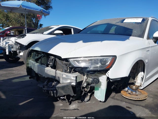 2018 AUDI A3 E-TRON WAUUPBFF7JA112002 Photo 5