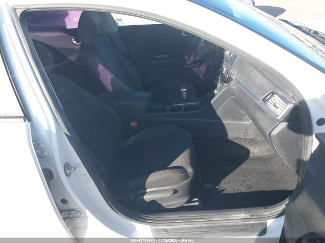 5XXGT4L31LG382058 KIA Optima Lx