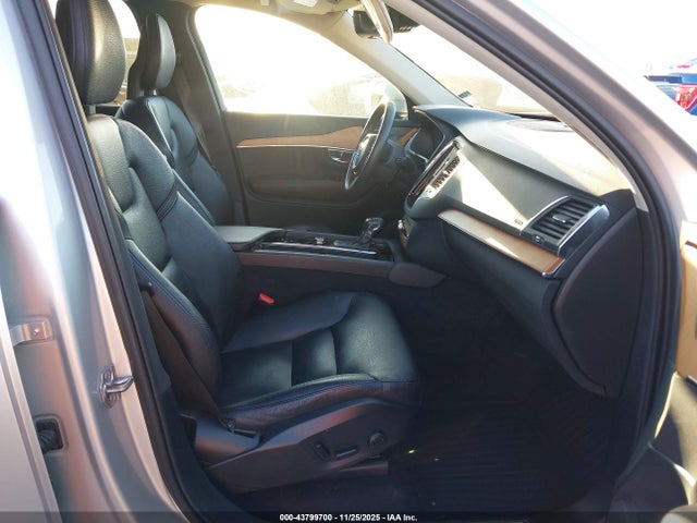 2022 VOLVO XC90 YV4A22PK8N1785402 Photo 4