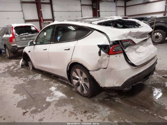 2021 TESLA MODEL Y 5YJYGDEE6MF185947 Photo 2
