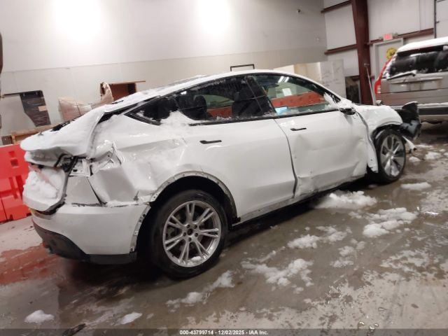 2021 TESLA MODEL Y 5YJYGDEE6MF185947 Photo 3
