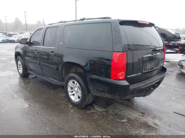 2014 GMC YUKON XL 1500 1GKS2KE77ER117389 Photo 2