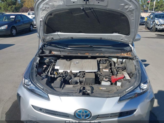 JTDKAMFU1N3155329 Toyota Prius Le