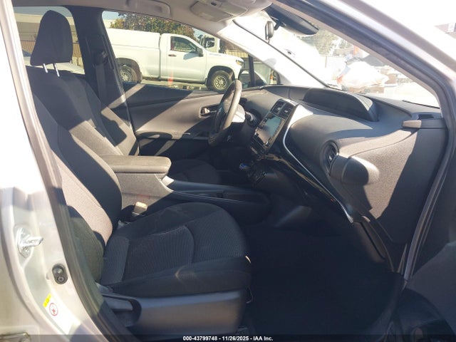 JTDKAMFU1N3155329 Toyota Prius Le
