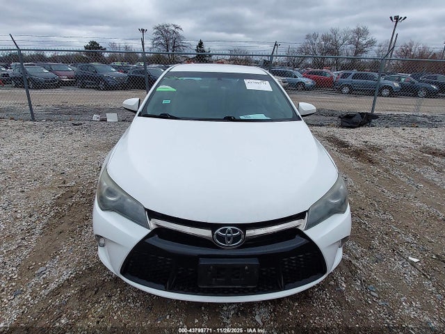 2015 Toyota Camry Se მანქანა იყიდება აუქციონზე, vin: 4T1BF1FK2FU018227, აუქციონის ნომერი: 43799771
