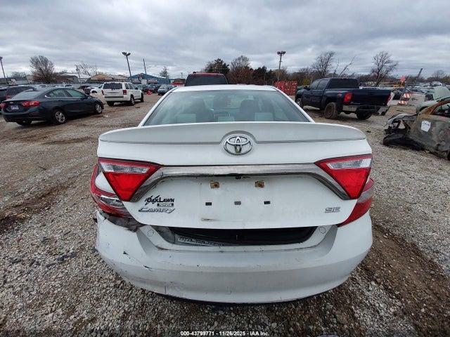 2015 Toyota Camry Se მანქანა იყიდება აუქციონზე, vin: 4T1BF1FK2FU018227, აუქციონის ნომერი: 43799771