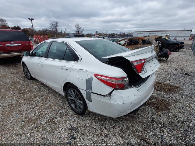 2015 Toyota Camry Se მანქანა იყიდება აუქციონზე, vin: 4T1BF1FK2FU018227, აუქციონის ნომერი: 43799771