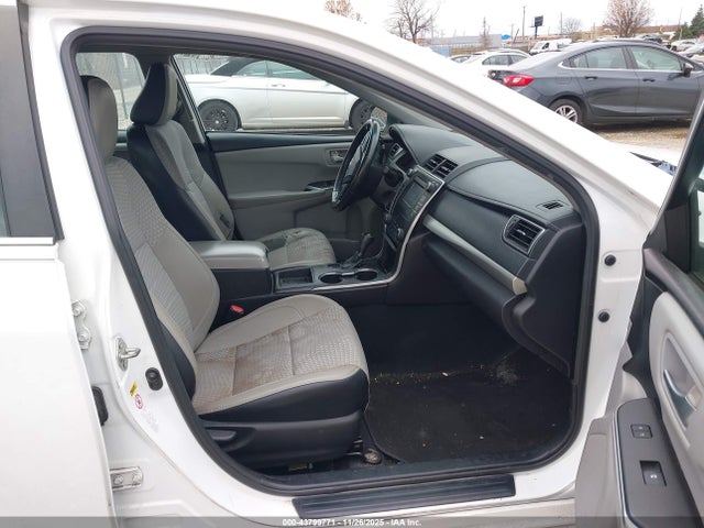 2015 Toyota Camry Se მანქანა იყიდება აუქციონზე, vin: 4T1BF1FK2FU018227, აუქციონის ნომერი: 43799771