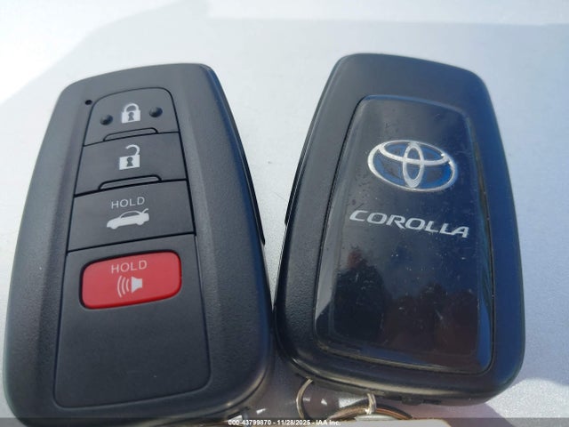 2021 TOYOTA COROLLA JTDEAMDE7MJ012310 Photo 10