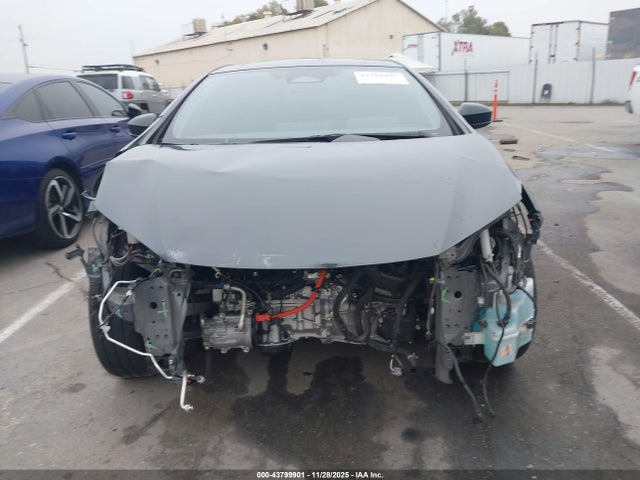 JTDACAAU2R3027389 Toyota PRIUS XLE