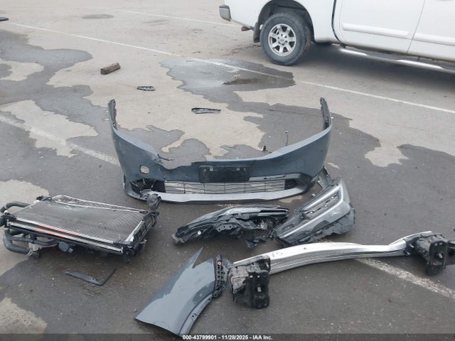 JTDACAAU2R3027389 Toyota PRIUS XLE