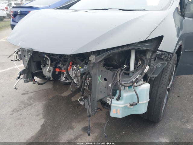 JTDACAAU2R3027389 Toyota PRIUS XLE