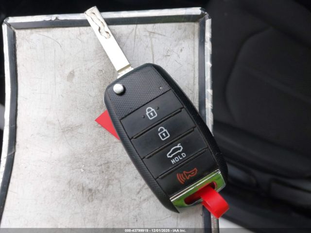 2019 KIA OPTIMA 5XXGT4L38KG372285 Photo 10