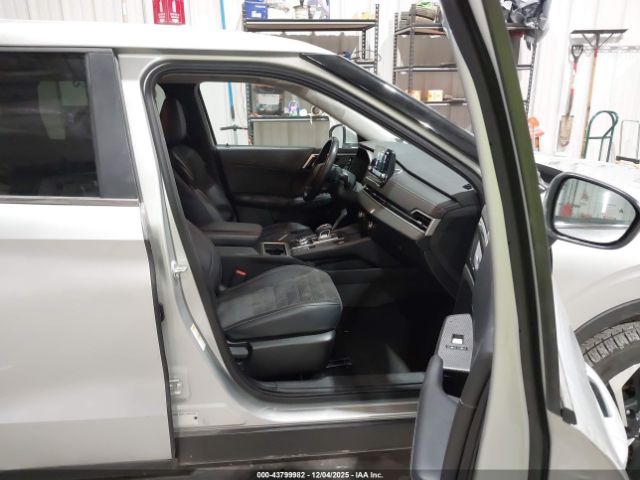 2024 MITSUBISHI OUTLANDER JA4J4VA81RZ075268 Photo 4