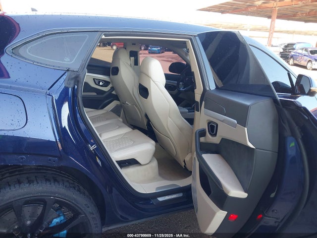 2020 LAMBORGHINI URUS ZPBUA1ZL9LLA10281 Photo 7