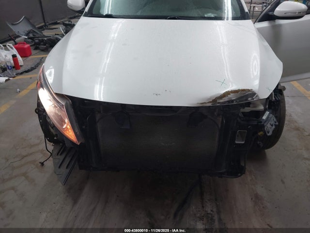 KNAGM4A71F5617650 KIA Optima Lx
