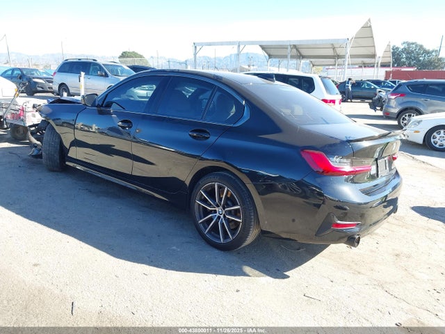 2020 BMW 330I 3MW5R1J03L8B44830 Photo 2