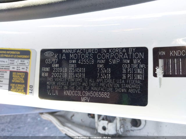 KNDCC3LC9H5065682 KIA NIRO EX