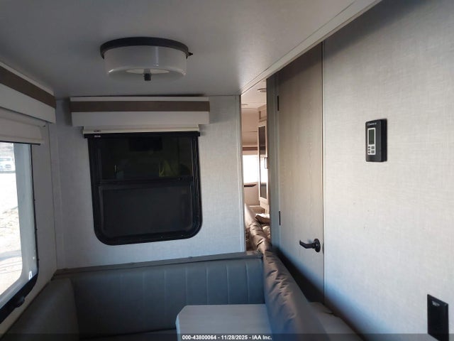 4X4TRLE25NZ178174 Forest River Rockwood
