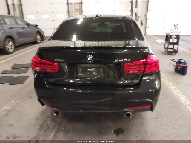 BMW 340i Xdrive 2018 WBA8B7C54JA577099 Image 16