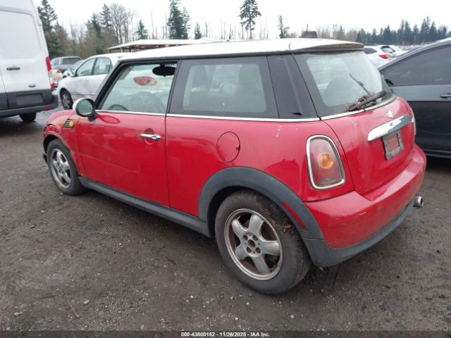2007 MINI COOPER WMWMF33587TL68408 Photo 2