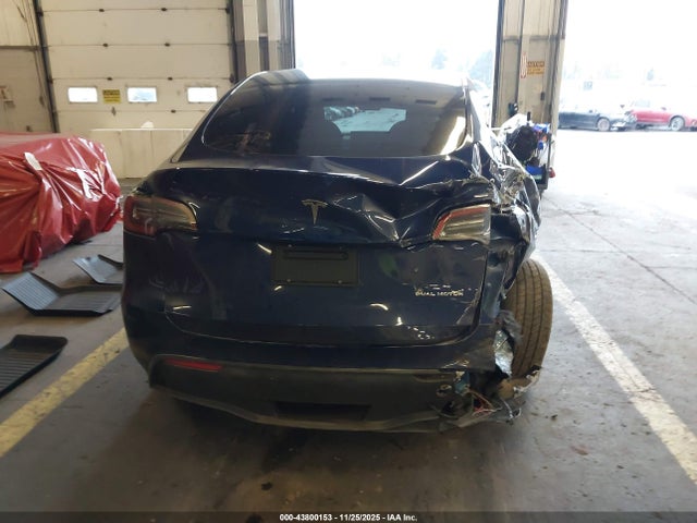 Продажа на аукционе авто 2023 Tesla Model Y, vin: 7SAYGDEEXPF763345, номер лота: 43800153