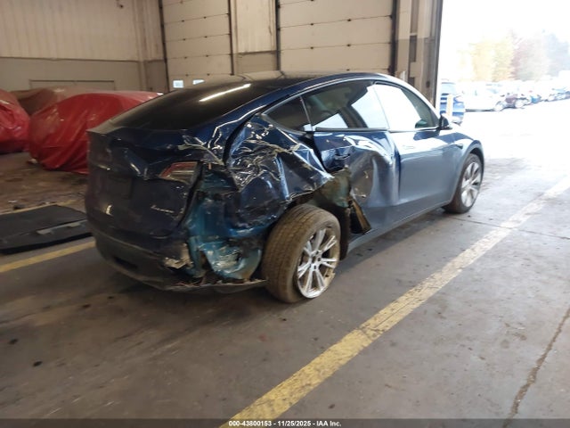 Продажа на аукционе авто 2023 Tesla Model Y, vin: 7SAYGDEEXPF763345, номер лота: 43800153
