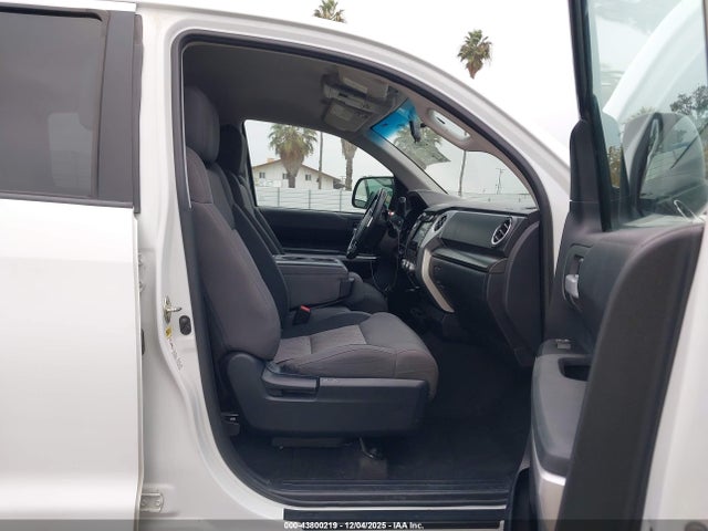 Toyota Tundra 2016 5TFEM5F19GX107282 Image 18