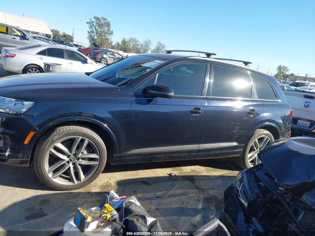 Audi Q7 3.0t Premium 2017 WA1VAAF74HD046412 Image 14