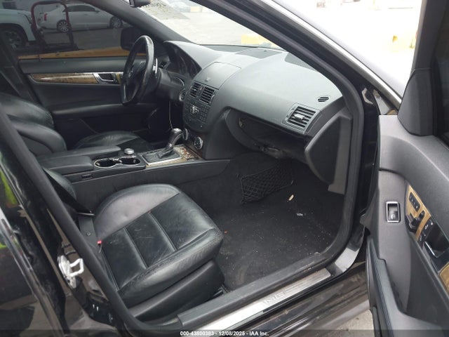 2009 MERCEDES-BENZ C 63 AMG WDDGF77X69F269595 Photo 4
