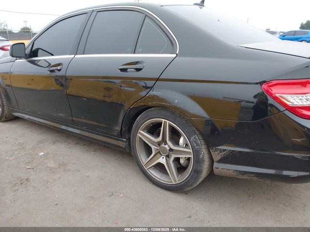 2009 MERCEDES-BENZ C 63 AMG WDDGF77X69F269595 Photo 5