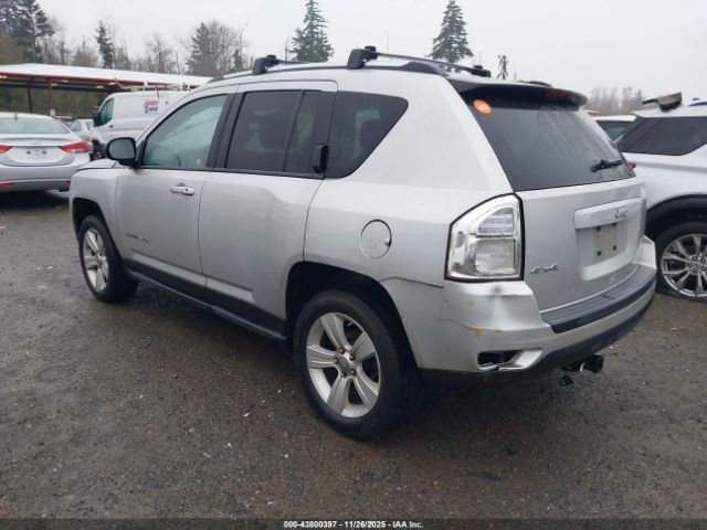 2011 JEEP COMPASS 1J4NF1FB9BD157518 Photo 2