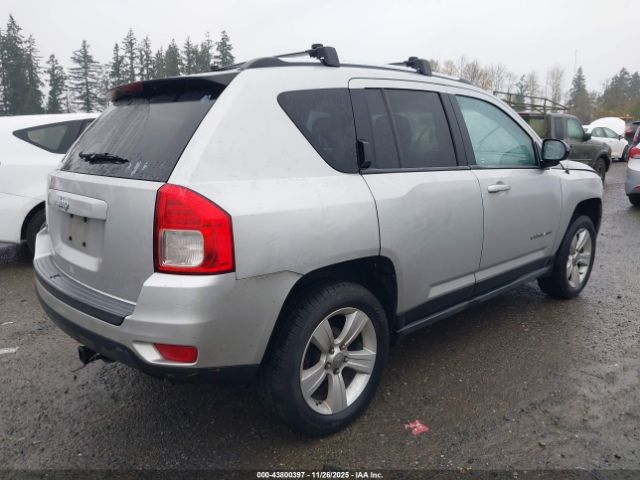 2011 JEEP COMPASS 1J4NF1FB9BD157518 Photo 3