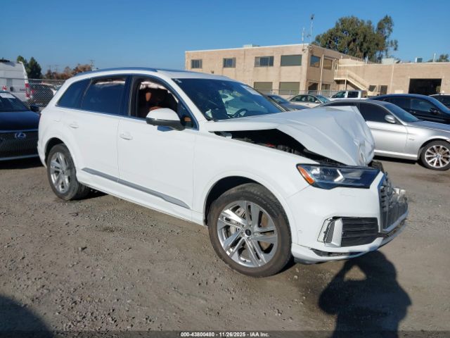 2021 AUDI Q7 WA1LJAF76MD040063