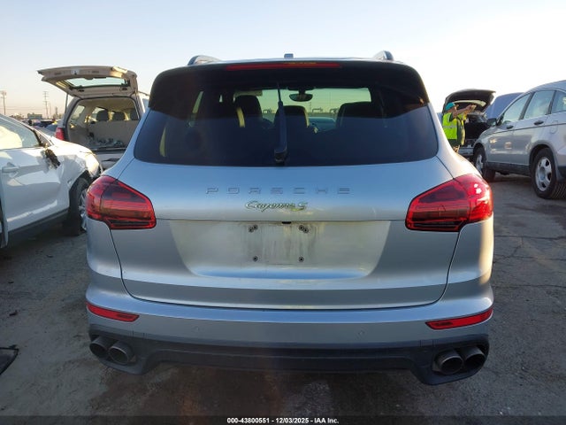 WP1AE2A2XHLA71328 Porsche Cayenne E-hybrid S Platinum Edition
