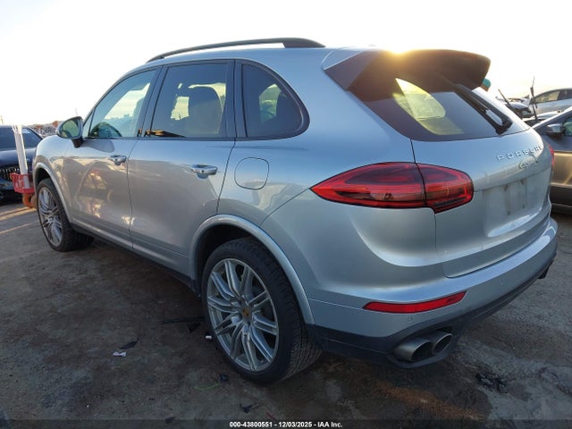 2017 PORSCHE CAYENNE E-HYBRID WP1AE2A2XHLA71328 Photo 2