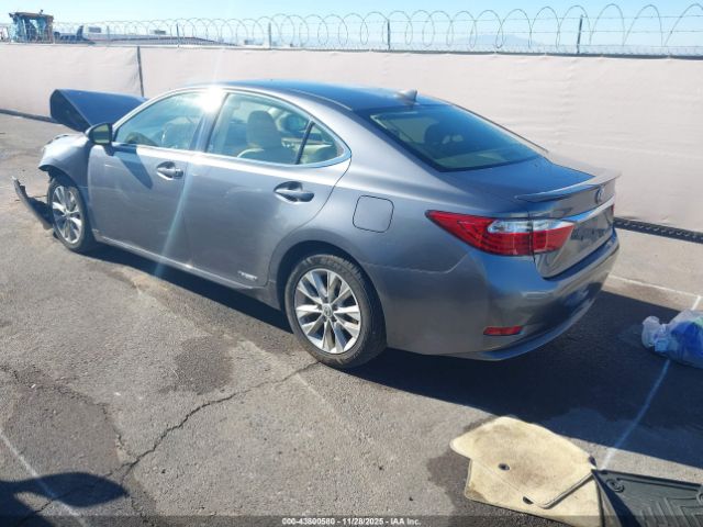 2015 LEXUS ES 300H JTHBW1GG6F2084580 Photo 2