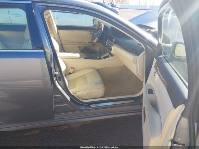 2015 LEXUS ES 300H JTHBW1GG6F2084580 Photo 4