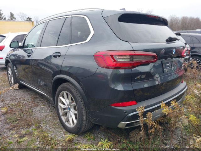 2020 BMW X5 5UXCR6C07L9B68401 Photo 2
