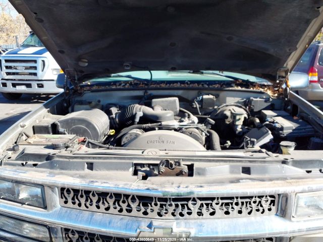 1999 CHEVROLET TAHOE 1GNEK13R2XJ555849 Photo 9