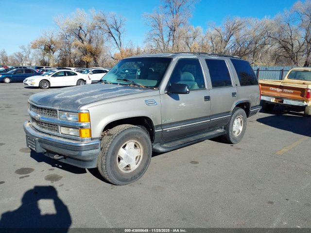1999 CHEVROLET TAHOE 1GNEK13R2XJ555849 Photo 1