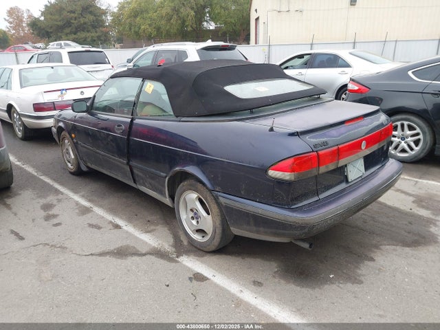 1998 SAAB 900 YS3DD75B7W7004063 Photo 2