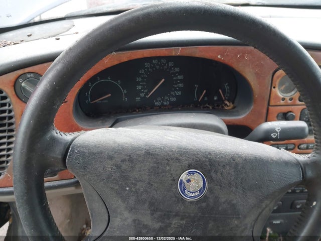 1998 SAAB 900 YS3DD75B7W7004063 Photo 6