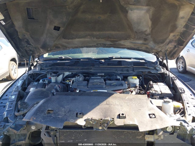 3C63RRJLXJG132378 RAM 3500 Laramie 4x4 8&#039; Box