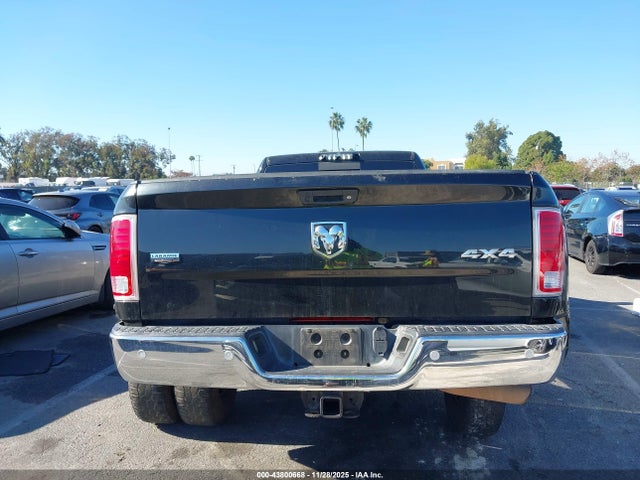 3C63RRJLXJG132378 RAM 3500 Laramie 4x4 8&#039; Box