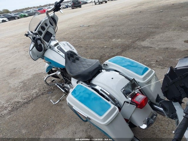 Harley-Davidson FLHT 2019 1HD1FVC24KB651604 Image 3