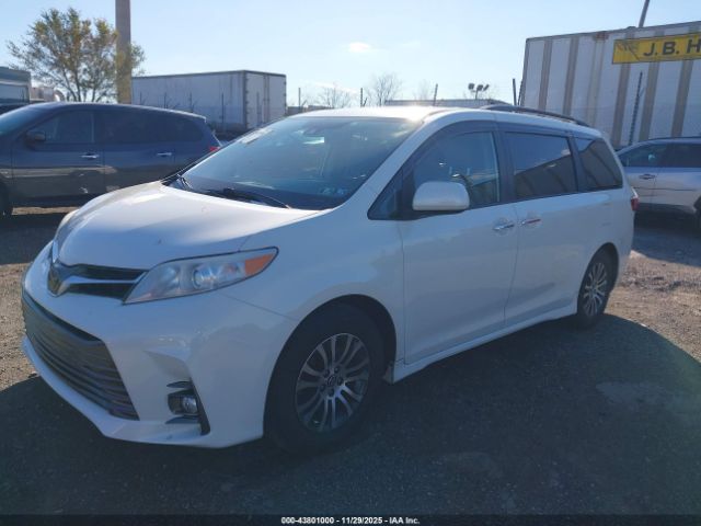 2019 TOYOTA SIENNA 5TDYZ3DC7KS992314 Photo 1