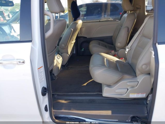 2019 TOYOTA SIENNA 5TDYZ3DC7KS992314 Photo 7