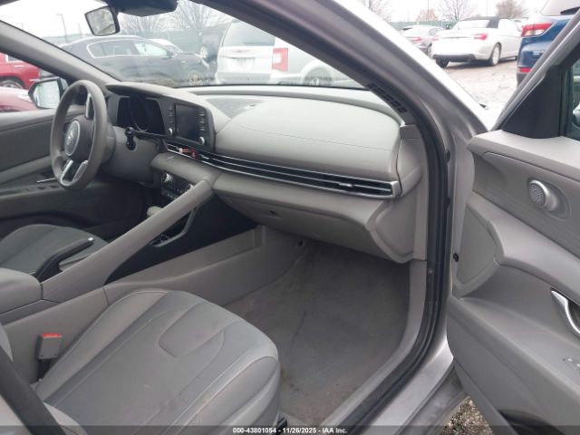 2021 HYUNDAI ELANTRA 5NPLM4AGXMH017806 Photo 4
